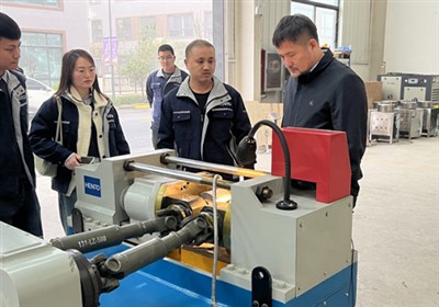 Customer Visit Of Thread Rolling Machine