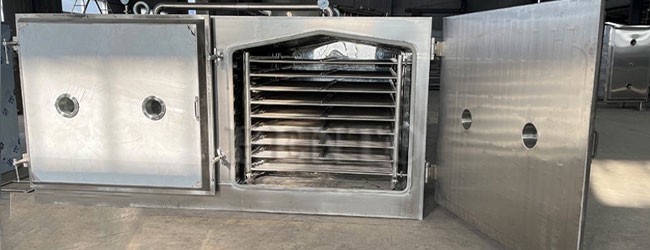 Square vacuum dryer1