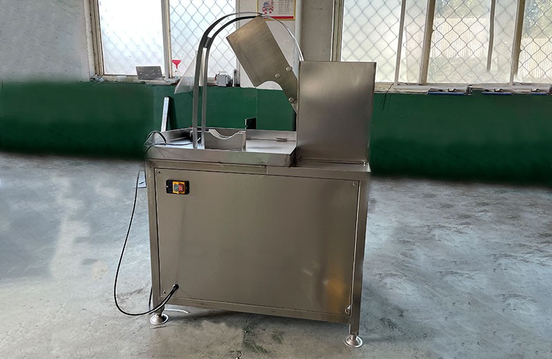 Coconut Cutting Machine