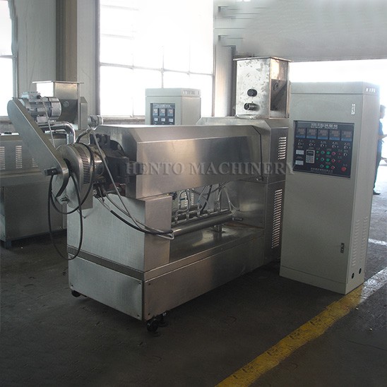 extruded corn snacks