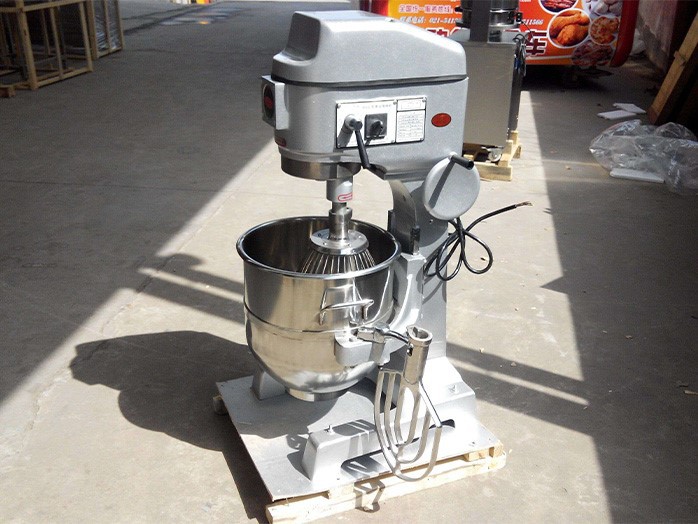 egg breaking machine