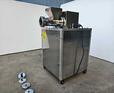 Electric Pasta Machine Electric Pasta Machine