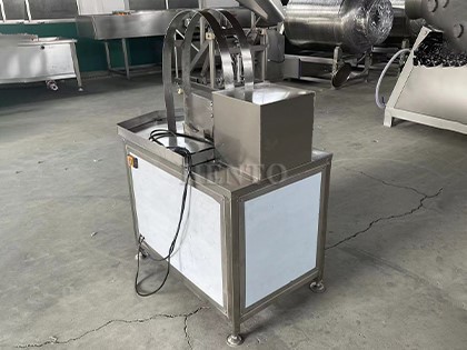 Coconut Machine Cutting Coconut Machine Cutting