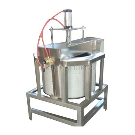 Soybean degreasing machine